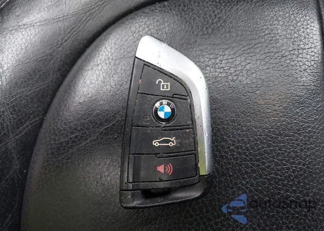 2018 BMW X1 xDrive28I z USA, uszkodzony, nr VIN WBXHT3C37J5K23998